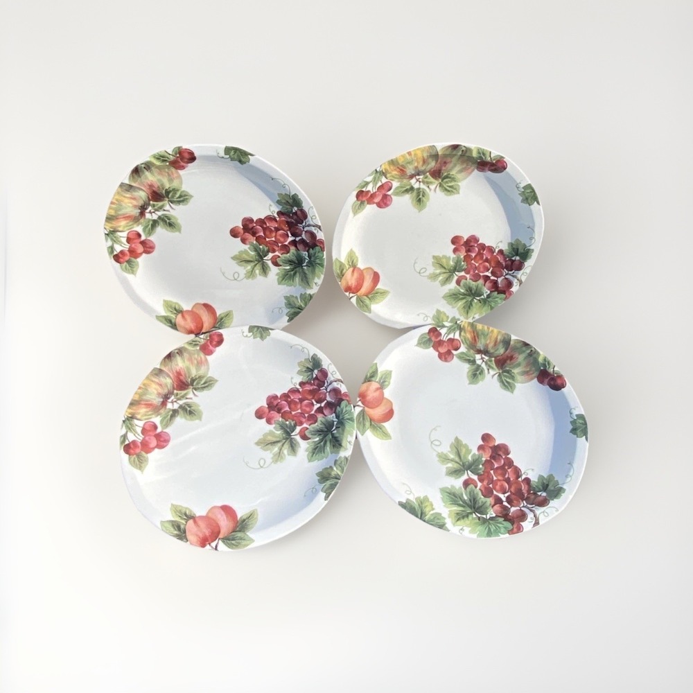 SET‎ OF 4-Royal Doulton Everyday Vintage Grape Dinner Plates 10.7in JAPAN